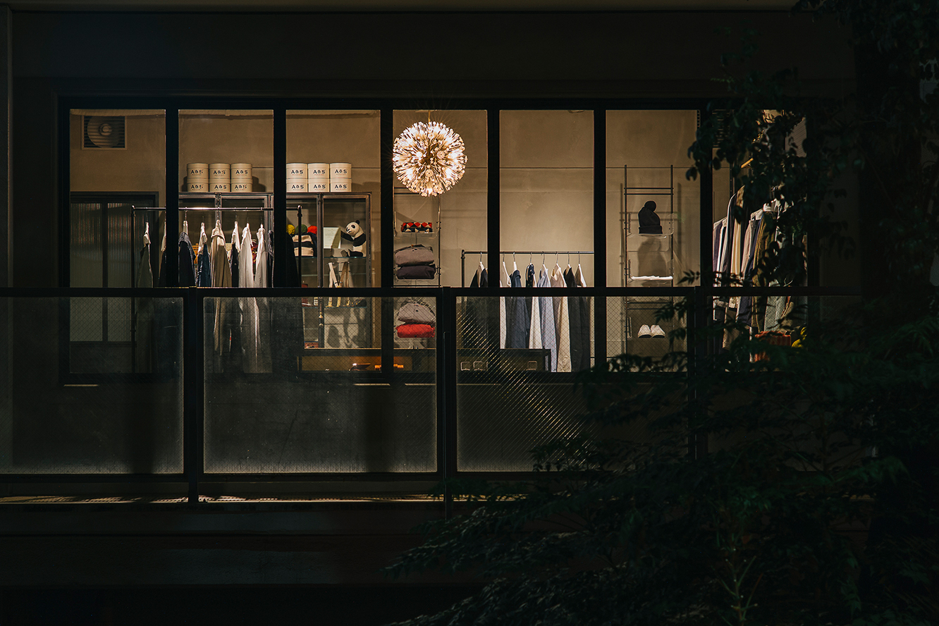 Shop Aoyama Arts Science